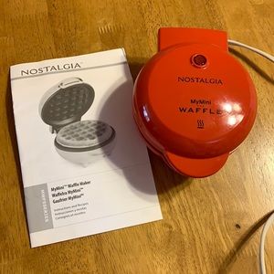 Nostalgia waffle maker